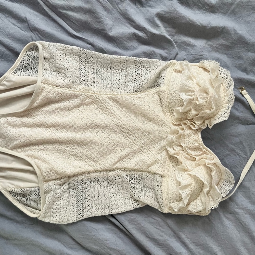 Juicy Couture Cream Lace Zip Bathing suit NEVER WORN